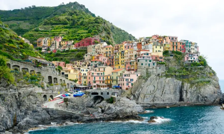 Concorso Pinoli Ventura: vinci soggiorni nelle Cinque Terre