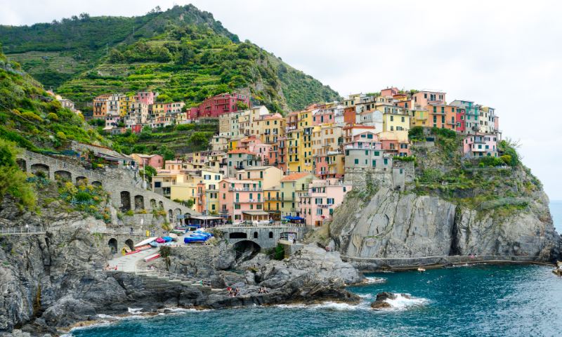 Concorso Pinoli Ventura: vinci soggiorni nelle Cinque Terre